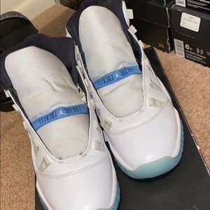 Jordan 11 Legend Blue